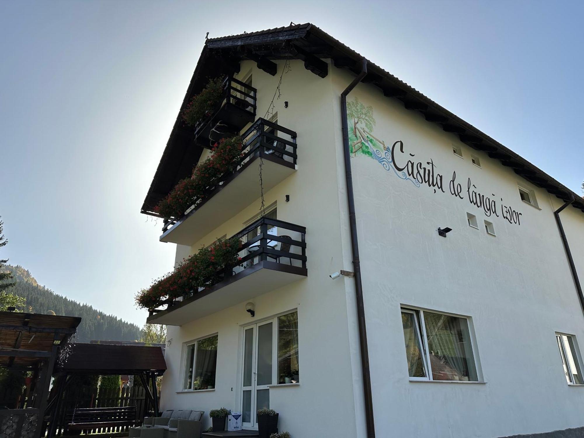 Casuta De Langa Izvor Moeciu De Sus Exterior foto